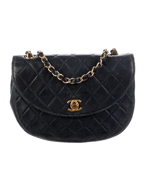 chanel crescent bag